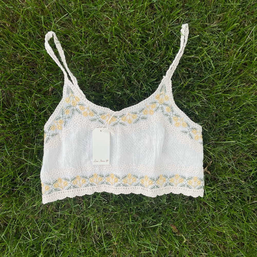 Medium crochet embroidered top